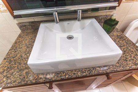 Casa à venda com 184m², 3 quartos e 3 vagas Casa à venda com 184m², 3 quartos e 3 vagasPia