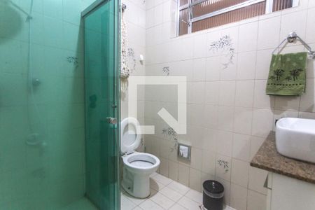 Casa à venda com 184m², 3 quartos e 3 vagas Casa à venda com 184m², 3 quartos e 3 vagasBanheiro social