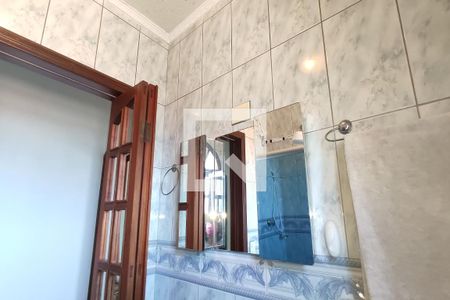 Casa à venda com 220m², 4 quartos e 5 vagas Casa à venda com 220m², 4 quartos e 5 vagasBanheiro 1