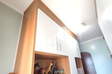 Casa à venda com 220m², 4 quartos e 5 vagas Casa à venda com 220m², 4 quartos e 5 vagasQuarto 2