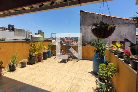 Casa à venda com 220m², 4 quartos e 5 vagas Casa à venda com 220m², 4 quartos e 5 vagasVaranda gourmet