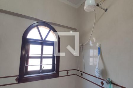 Casa à venda com 220m², 4 quartos e 5 vagas Casa à venda com 220m², 4 quartos e 5 vagasBanheiro suite 1