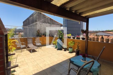 Casa à venda com 220m², 4 quartos e 5 vagas Casa à venda com 220m², 4 quartos e 5 vagasVaranda gourmet