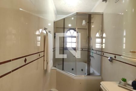 Casa à venda com 220m², 4 quartos e 5 vagas Casa à venda com 220m², 4 quartos e 5 vagasBanheiro suite 1