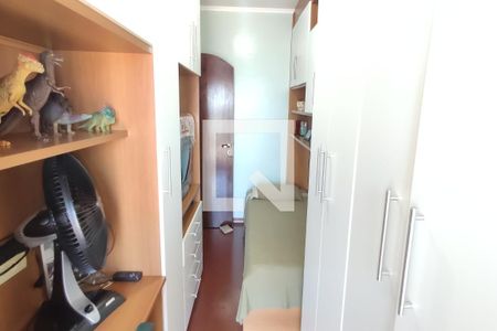 Casa à venda com 220m², 4 quartos e 5 vagas Casa à venda com 220m², 4 quartos e 5 vagasQuarto 2