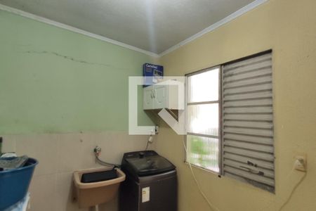 Casa à venda com 220m², 4 quartos e 5 vagas Casa à venda com 220m², 4 quartos e 5 vagasÁrea de Serviço