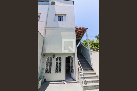 Quintal de casa para alugar com 3 quartos, 300m² em Jardim Pinheiros, São Paulo