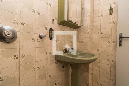 Banheiro de apartamento para alugar com 1 quarto, 45m² em Centro Histórico, Porto Alegre