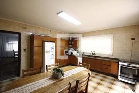 Casa à venda com 286m², 5 quartos e 5 vagasCozinha