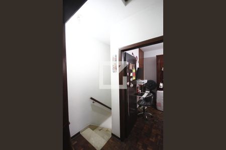 Casa à venda com 286m², 5 quartos e 5 vagasCorredor- Casa2