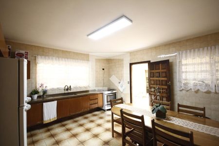 Casa à venda com 286m², 5 quartos e 5 vagasCozinha