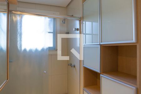 Casa de condomínio para alugar com 228m², 3 quartos e 3 vagasBanheiro 1