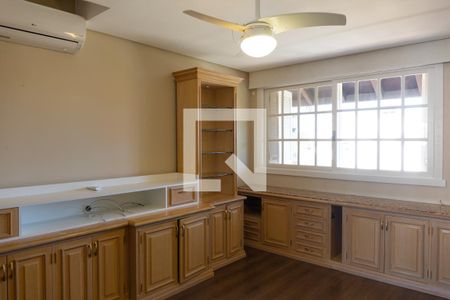 Casa de condomínio para alugar com 228m², 3 quartos e 3 vagasSuíte 