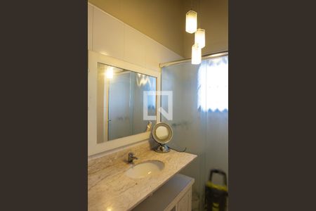 Casa de condomínio para alugar com 228m², 3 quartos e 3 vagasBanheiro do terraço