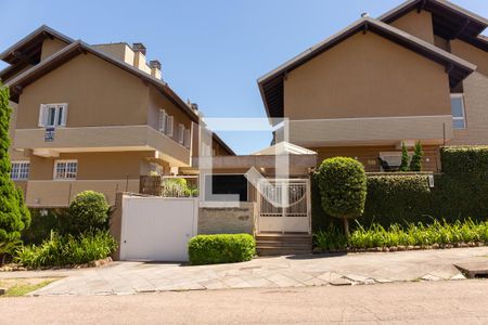 Casa de condomínio para alugar com 228m², 3 quartos e 3 vagasFachada e portaria