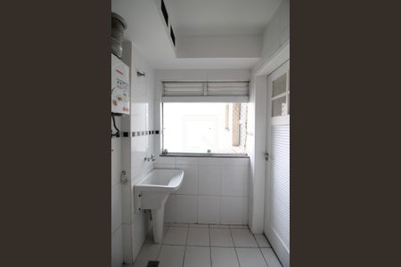 Apartamento para alugar com 70m², 3 quartos e 1 vagaÁrea de Serviço