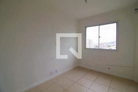 Quarto 1 de apartamento para alugar com 3 quartos, 70m² em Del Castilho, Rio de Janeiro