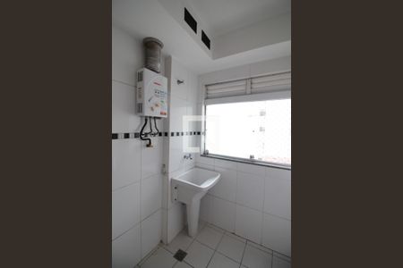 Apartamento para alugar com 70m², 3 quartos e 1 vagaÁrea de Serviço