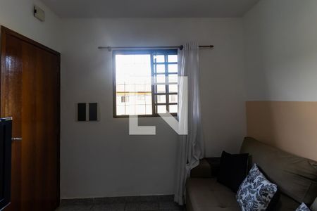 Sala de casa de condomínio à venda com 2 quartos, 48m² em Jardim das Tulipas, Jundiaí