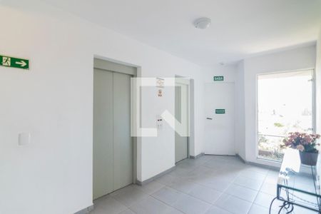 Apartamento à venda com 54m², 2 quartos e 1 vagaHall do Andar