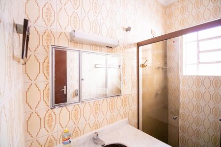 Casa para alugar com 180m², 3 quartos e 3 vagas Casa para alugar com 180m², 3 quartos e 3 vagasBanheiro da suite