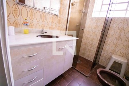 Casa para alugar com 180m², 3 quartos e 3 vagas Casa para alugar com 180m², 3 quartos e 3 vagasBanheiro da suite