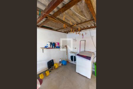 Casa à venda com 100m², 2 quartos e 2 vagasLavanderia