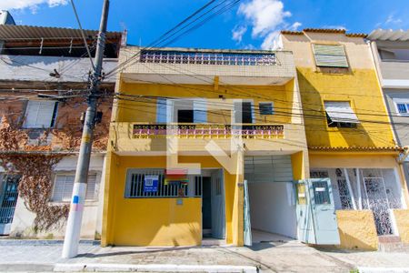 Casa à venda com 100m², 2 quartos e 2 vagasFachada
