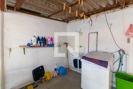 Casa à venda com 100m², 2 quartos e 2 vagasLavanderia