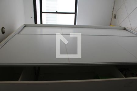 Apartamento para alugar com 320m², 4 quartos e 3 vagasÁrea de Serviço armario