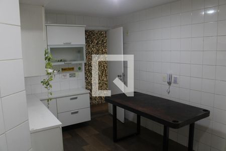 Apartamento para alugar com 320m², 4 quartos e 3 vagascozinha
