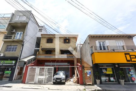 Fachada de casa para alugar com 1 quarto, 65m² em Jardim Maria Rosa, Taboão da Serra