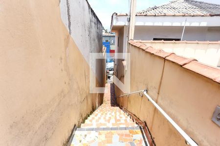 corredor de entrada de casa para alugar com 1 quarto, 65m² em Jardim Maria Rosa, Taboão da Serra