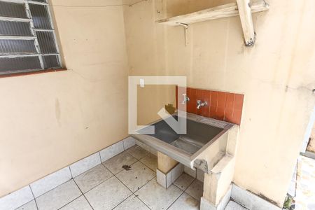 Quintal / área de serviço de casa para alugar com 1 quarto, 65m² em Jardim Maria Rosa, Taboão da Serra