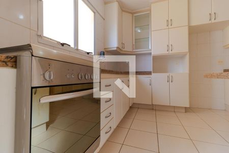 Apartamento para alugar com 136m², 3 quartos e 2 vagasCozinha