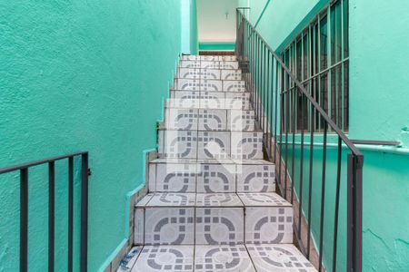 Casa para alugar com 55m², 2 quartos e 1 vagaEscada