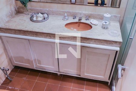 Apartamento à venda com 146m², 3 quartos e 4 vagas Apartamento à venda com 146m², 3 quartos e 4 vagasBanheiro