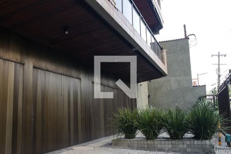 Apartamento à venda com 146m², 3 quartos e 4 vagas Apartamento à venda com 146m², 3 quartos e 4 vagasÁrea comum