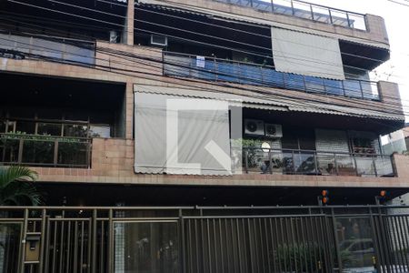 Apartamento à venda com 146m², 3 quartos e 4 vagas Apartamento à venda com 146m², 3 quartos e 4 vagasFachada