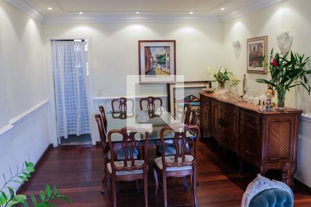 Apartamento à venda com 146m², 3 quartos e 4 vagas Apartamento à venda com 146m², 3 quartos e 4 vagasSala