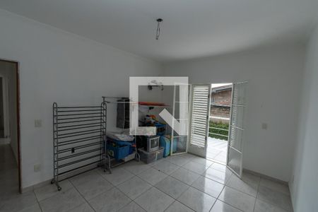 Casa para alugar com 200m², 3 quartos e 6 vagas Casa para alugar com 200m², 3 quartos e 6 vagasQuarto 2