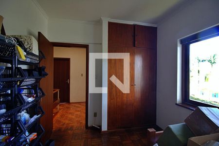 Casa à venda com 274m², 4 quartos e 4 vagasQuarto 2