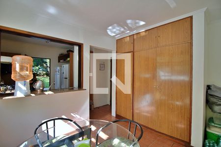 Casa à venda com 274m², 4 quartos e 4 vagasCozinha