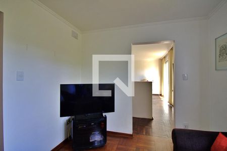Sala de TV de casa à venda com 4 quartos, 274m² em Vila Tramontano, São Paulo
