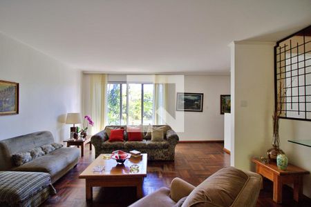 Sala de casa à venda com 4 quartos, 274m² em Vila Tramontano, São Paulo