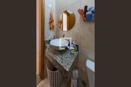 Casa à venda com 160m², 3 quartos e 2 vagasBanheiro