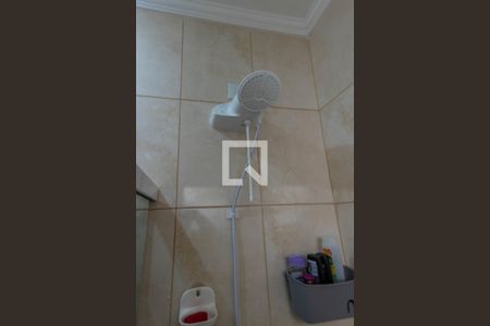 Casa à venda com 160m², 3 quartos e 2 vagasBanheiro