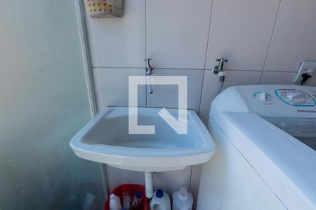 Casa à venda com 160m², 3 quartos e 2 vagasÁrea de serviço