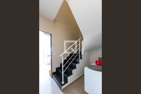 Corredor de casa à venda com 3 quartos, 160m² em Vila Bela, São Paulo