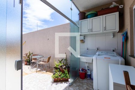 Casa à venda com 160m², 3 quartos e 2 vagasÁrea de serviço